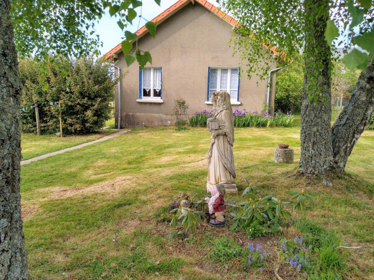 Gite La Maison De Lea Villa Saint-Agnant-de-Versillat Exterior foto